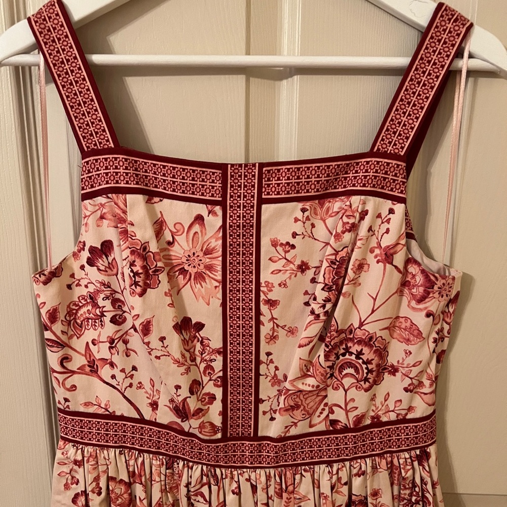 Gorgeous NWT Burgundy Gal Meets Glam Dress Sz 6